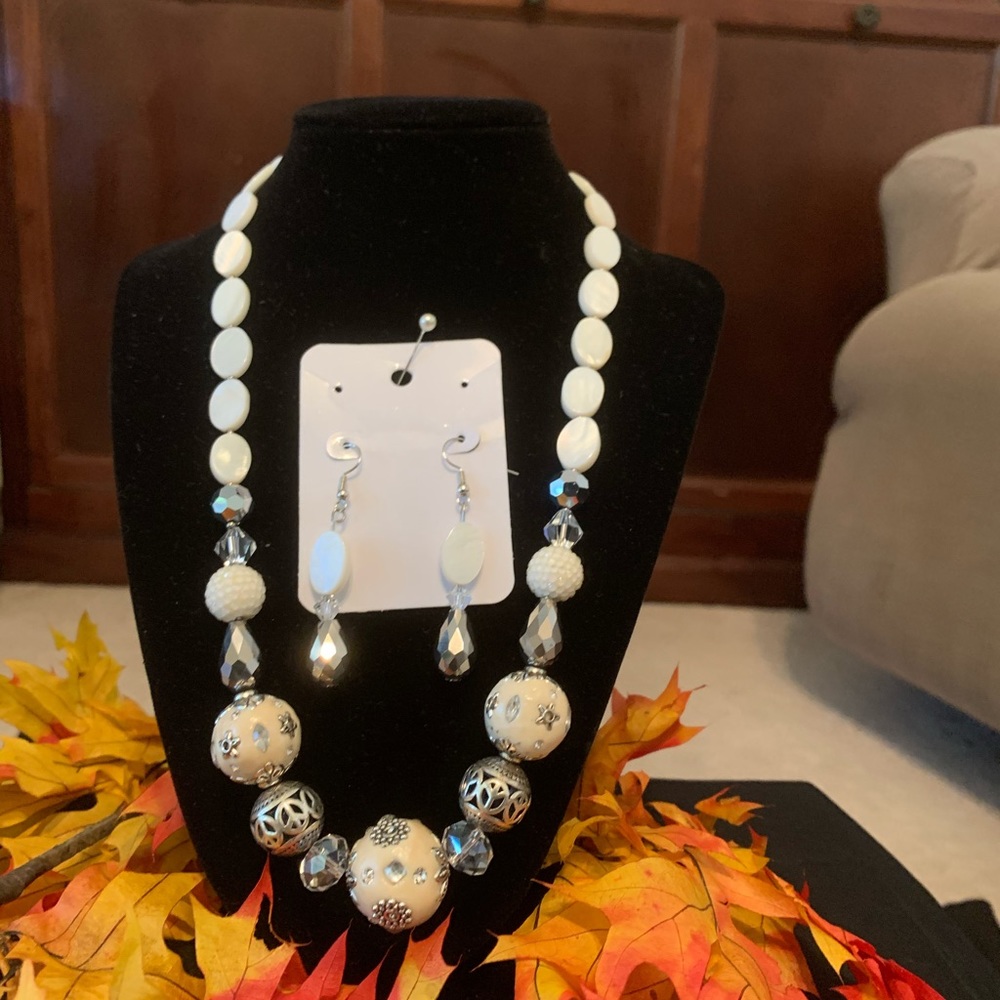 Handmade Necklace and earrings set.